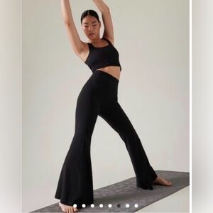 Athleta Elation Ultra Flare BNWT